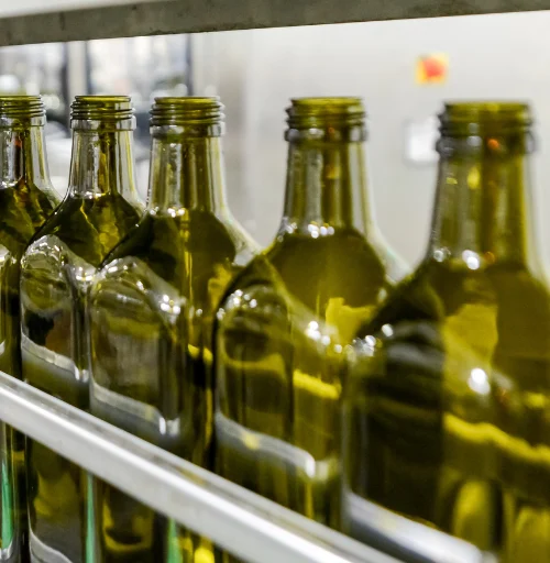 Traceability guarantees safety, strengthens brand reputation, and promotes loyalty to private label oils.
